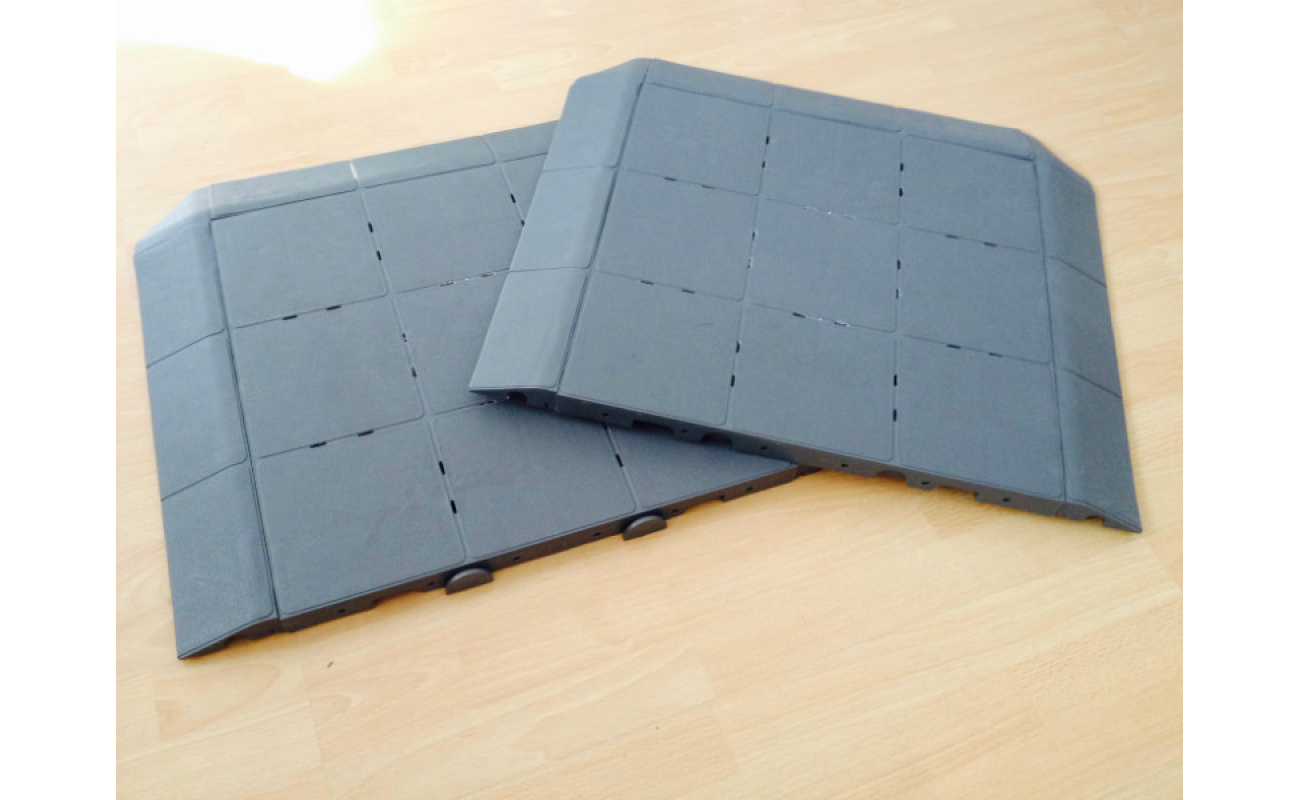 Plastic grey mobile floor (0,5x0,5 m)