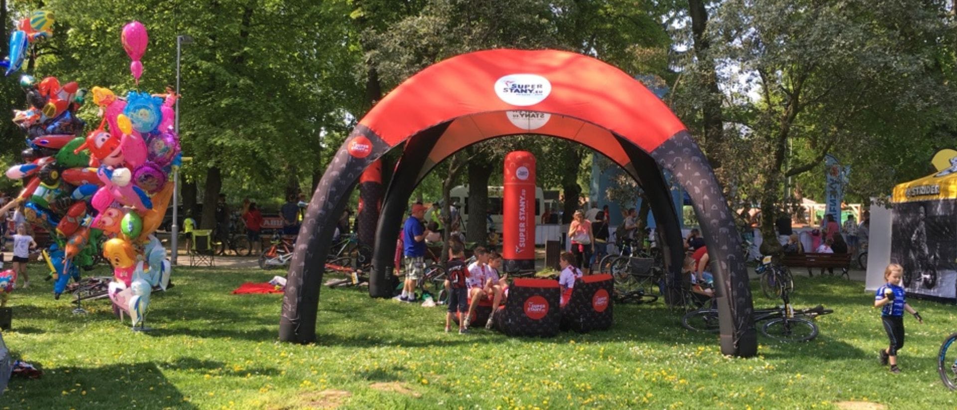 Pneumatický stan SPIDER Black, celopotlač strecha, reklamný outdoor prístrešok 1 5